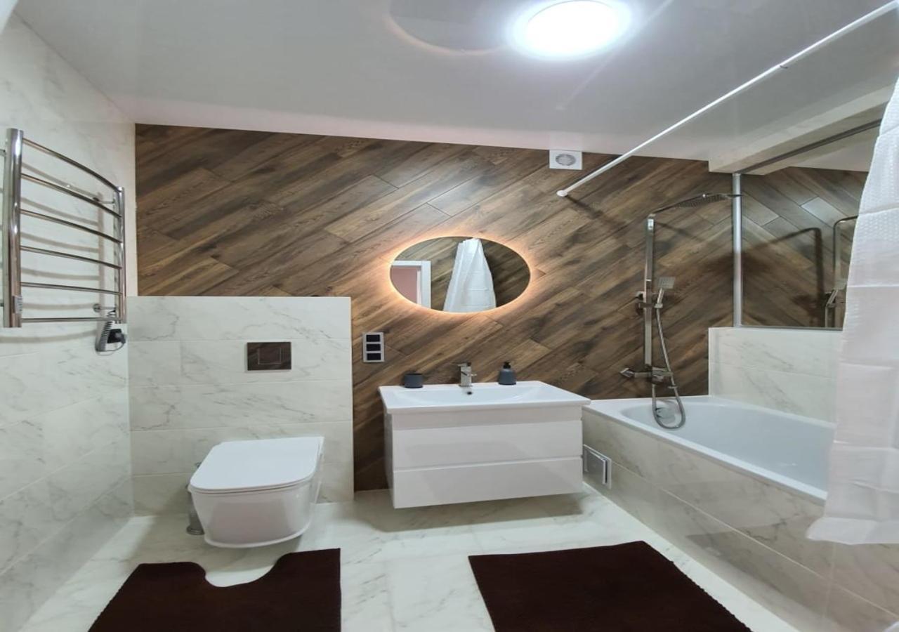 New Lux Apartment 2020 Jarkov Exterior foto